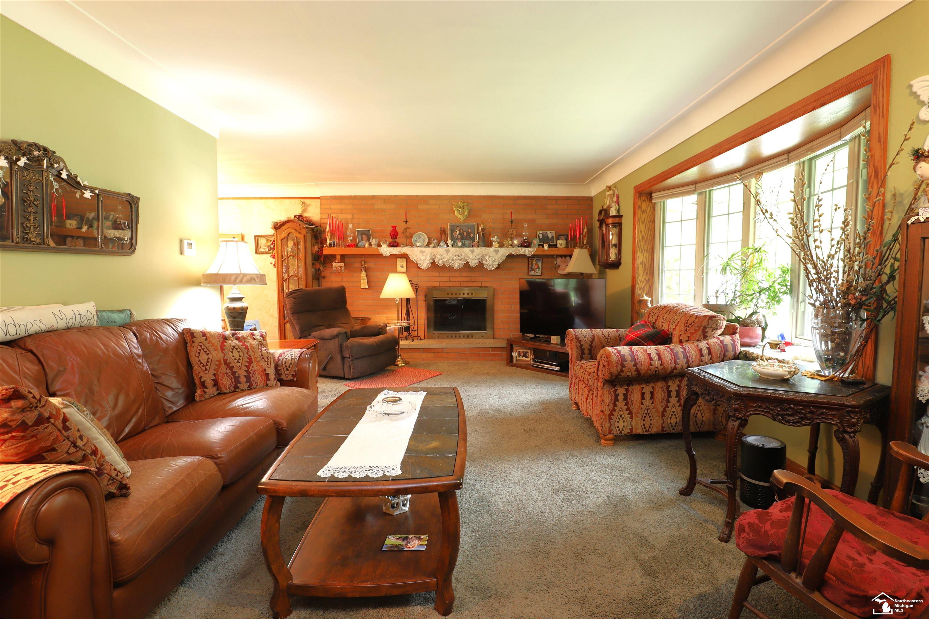 9121 Clover Drive