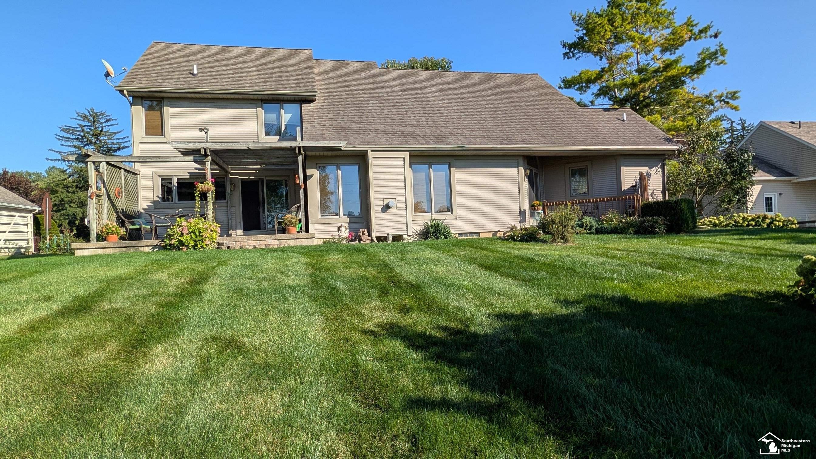 2583 Vivian Road
