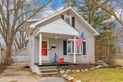 Photo of 21910 Elizabeth Street, Saint Clair Shores, MI 48080 (MLS # 50201897)