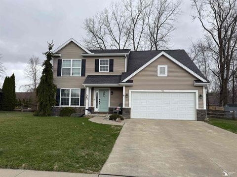 736 Grand Oak Drive Temperance MI 48182