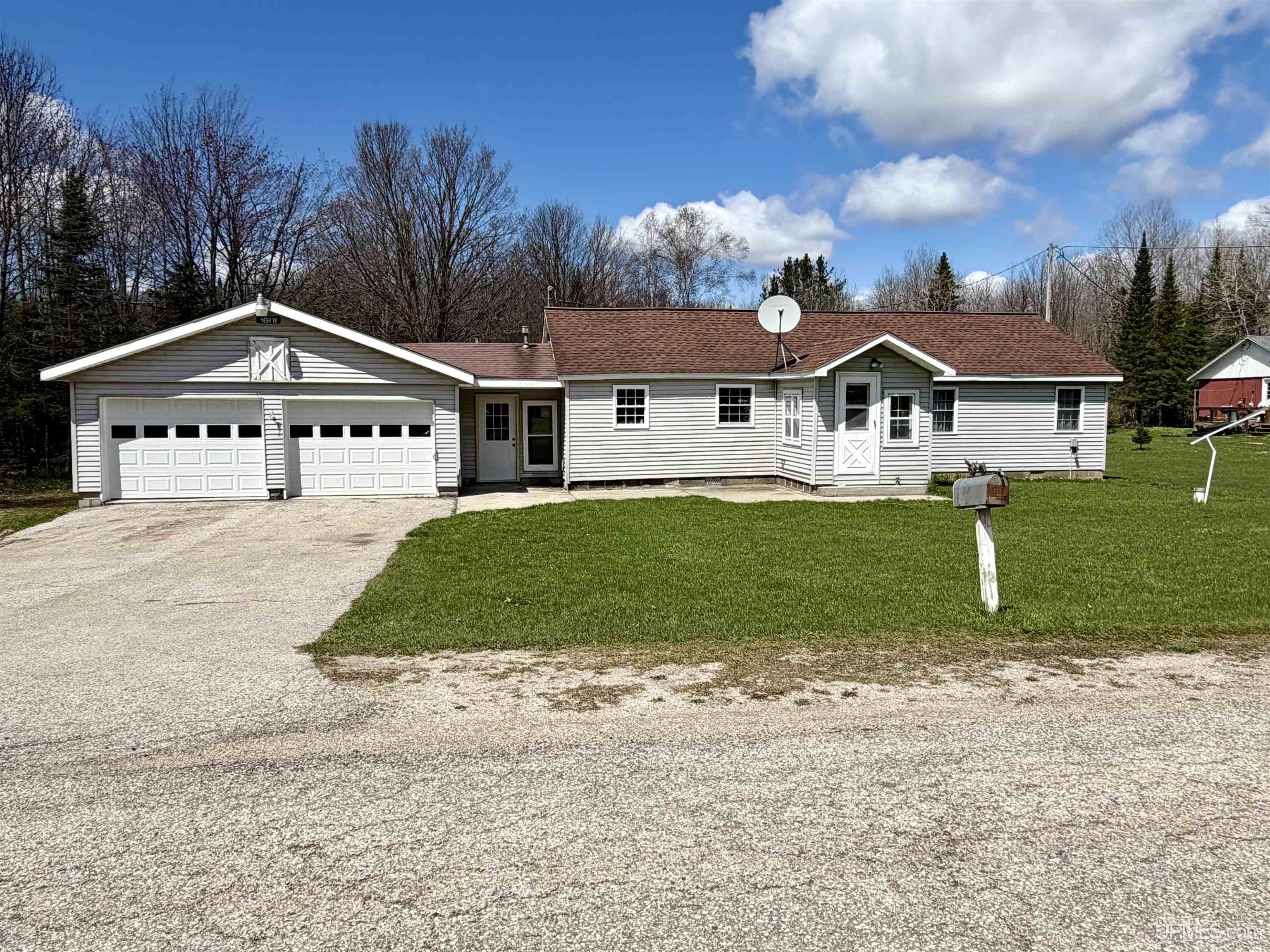 1694 W Quarry Road