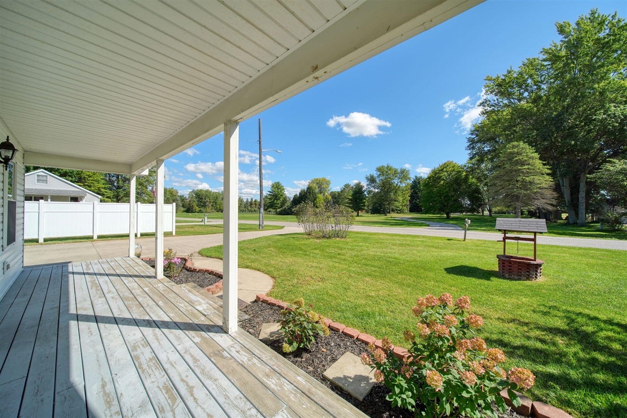 4672 Douglas Road