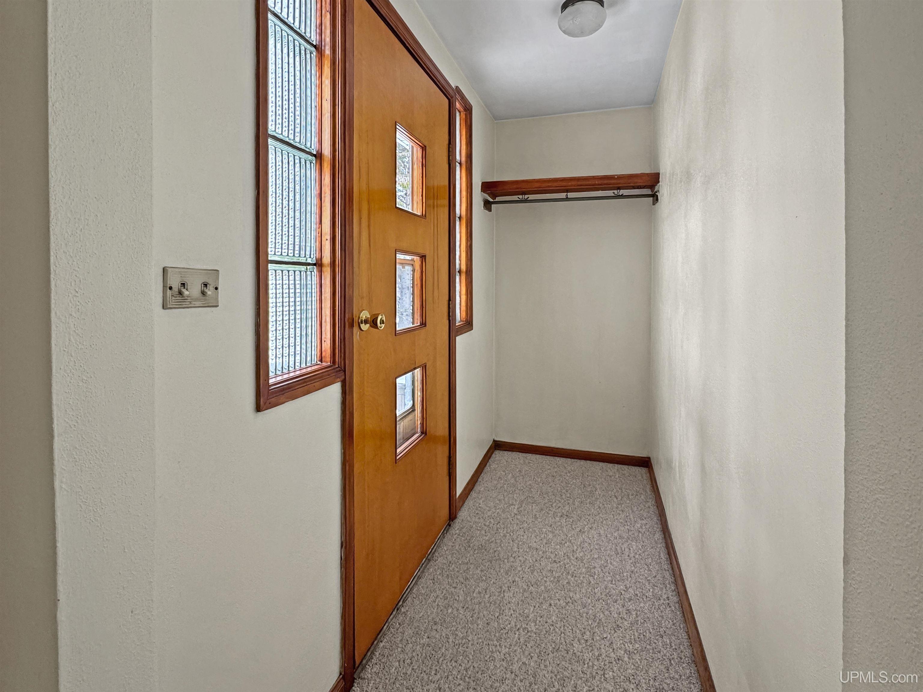 428 E Caspian Avenue