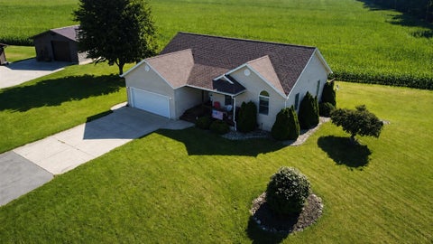 Photo of 707 Tulip Drive, Three Oaks, MI 49128 (MLS # 70555947)