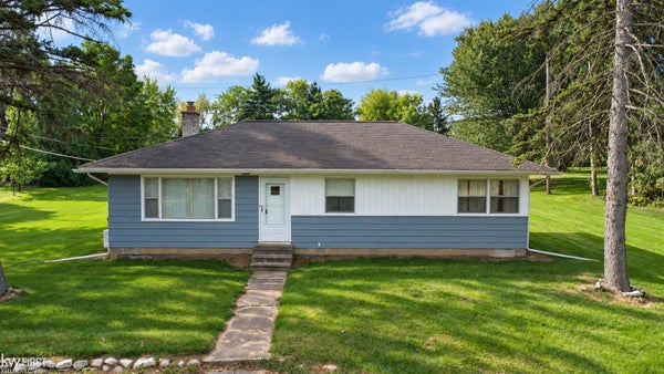 810 E SILVERBELL RD, LAKE ORION, MI 48360 - Image 5f0fc14f912edb7fcdcb21f9e0bd7702/3807868072