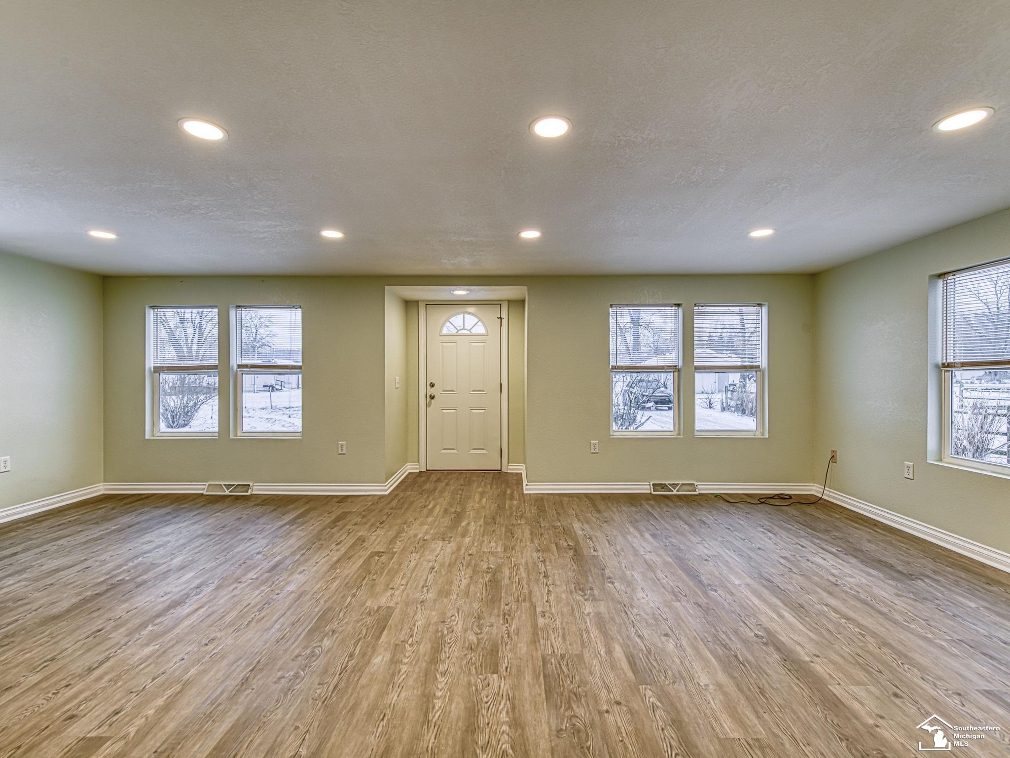 3157 Maplewood Avenue