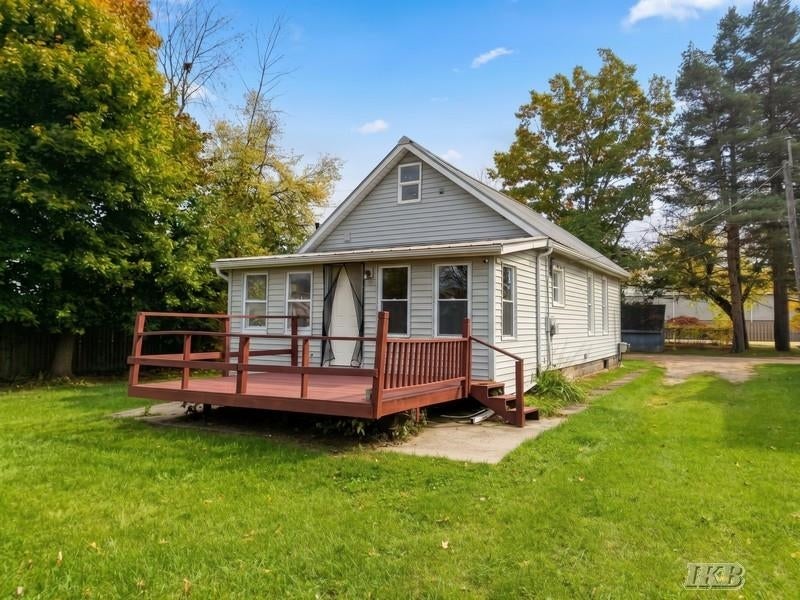 Photo of 108 PARK Lane, Beaverton, MI 48612 (MLS # 50225046)