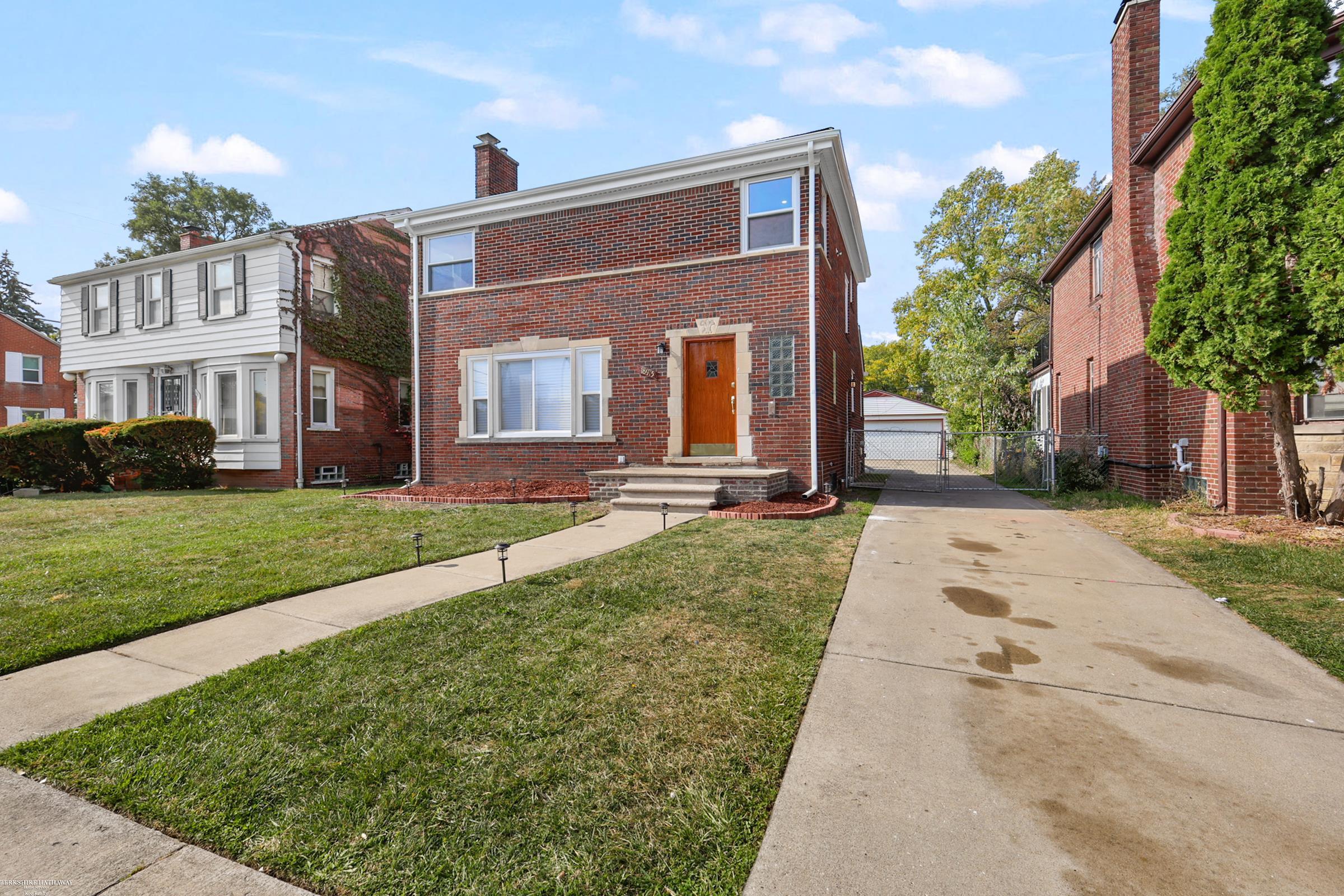 Detroit, Michigan 48235, United States, 3 Bedrooms Bedrooms, ,2 BathroomsBathrooms,Residential,Active,230893