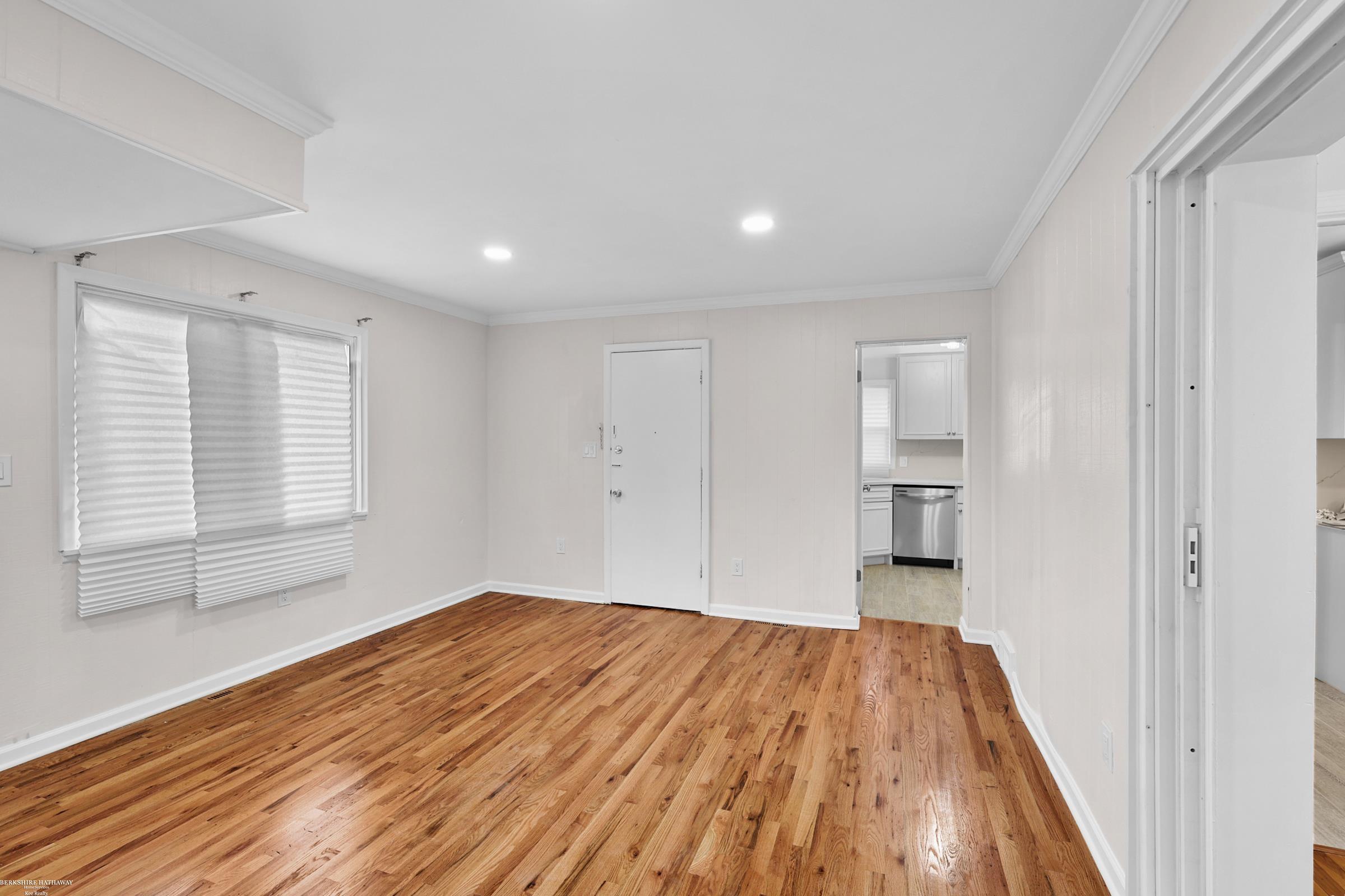 Detroit, Michigan 48235, United States, 3 Bedrooms Bedrooms, ,2 BathroomsBathrooms,Residential,Active,230893