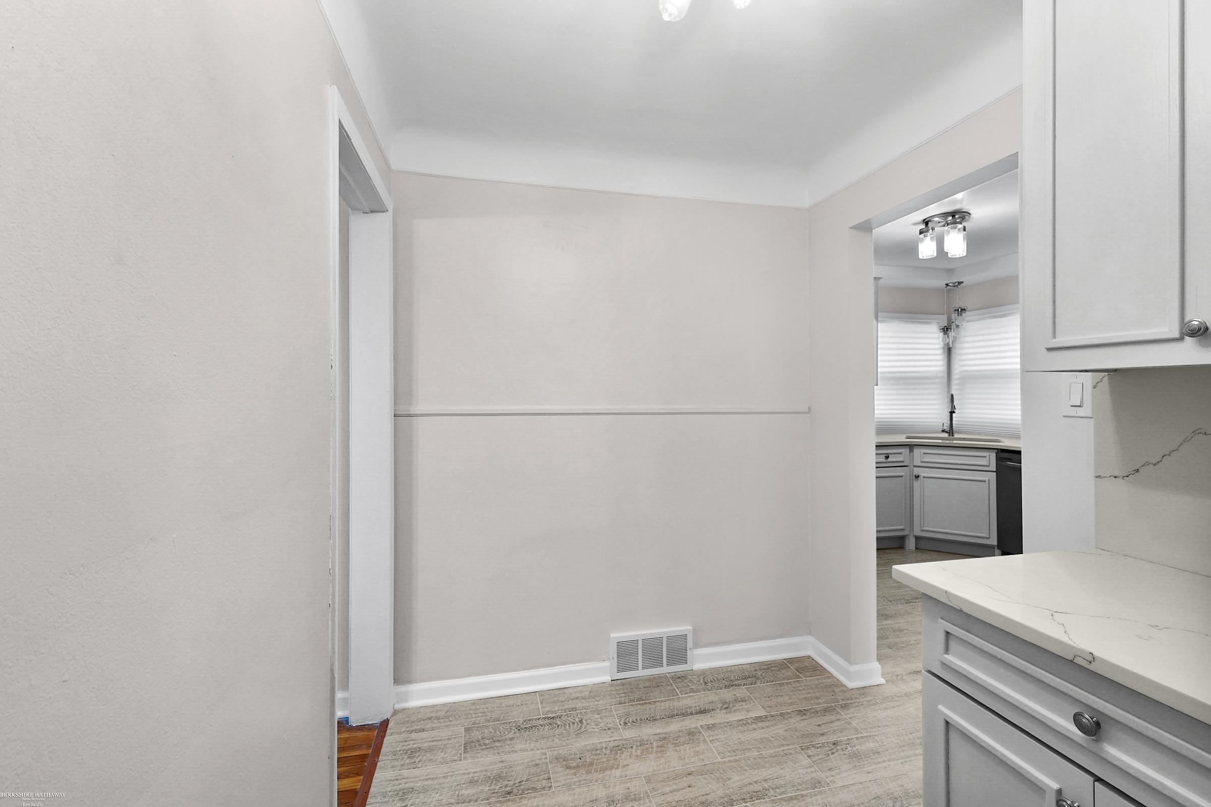 Detroit, Michigan 48235, United States, 3 Bedrooms Bedrooms, ,2 BathroomsBathrooms,Residential,Active,230893