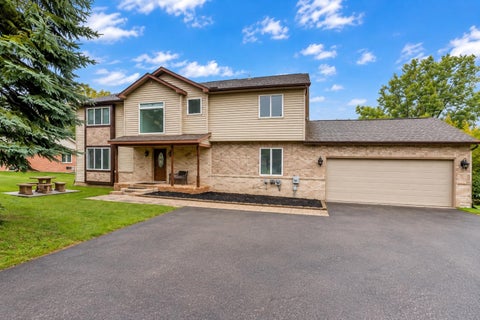 Photo of 7295 W Maple Road, West Bloomfield, MI 48322 (MLS # 50222398)