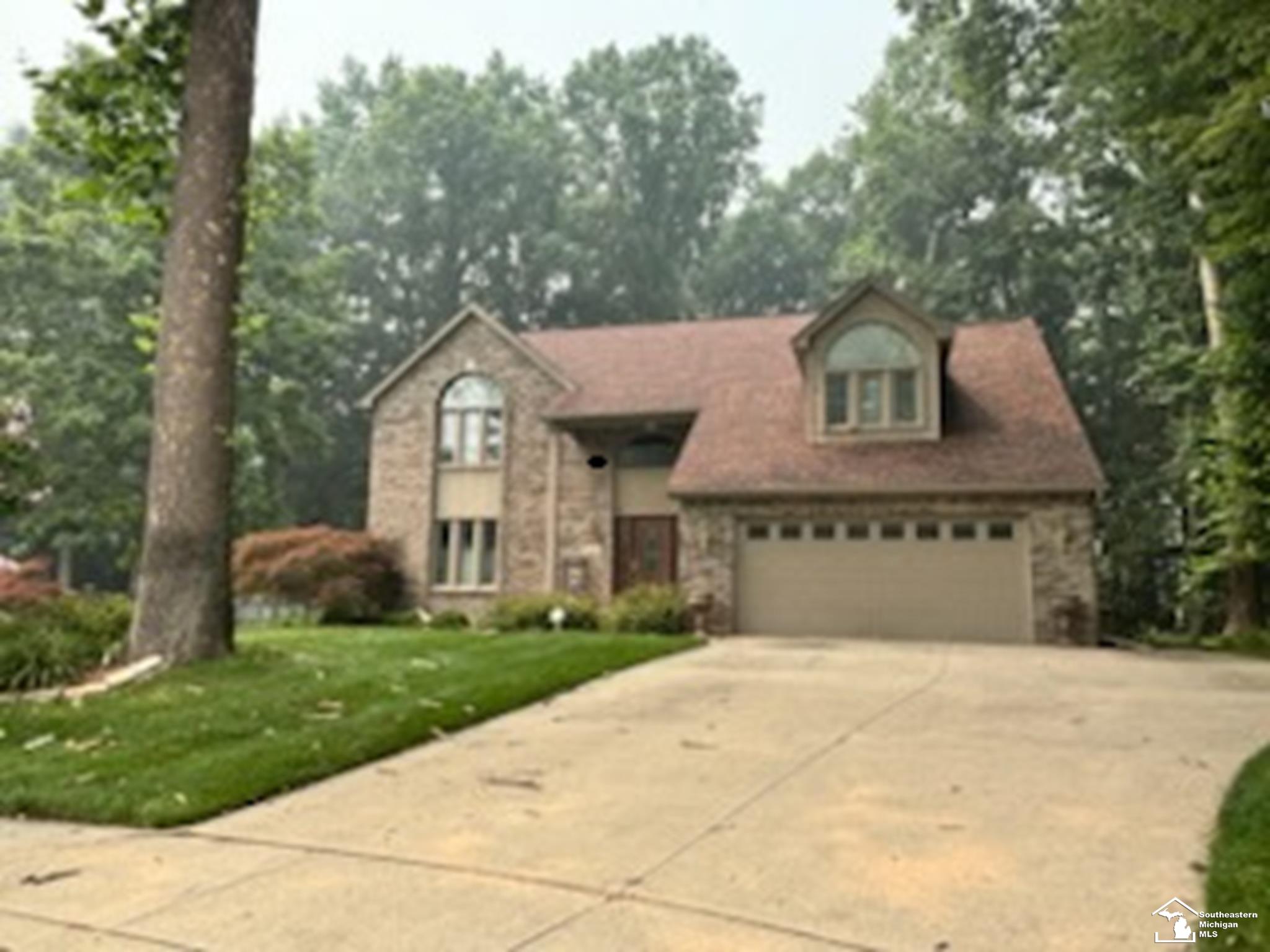 2084 Stoneybrook Lane