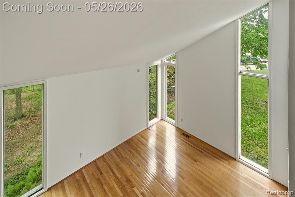25201 Briarwyke Drive
