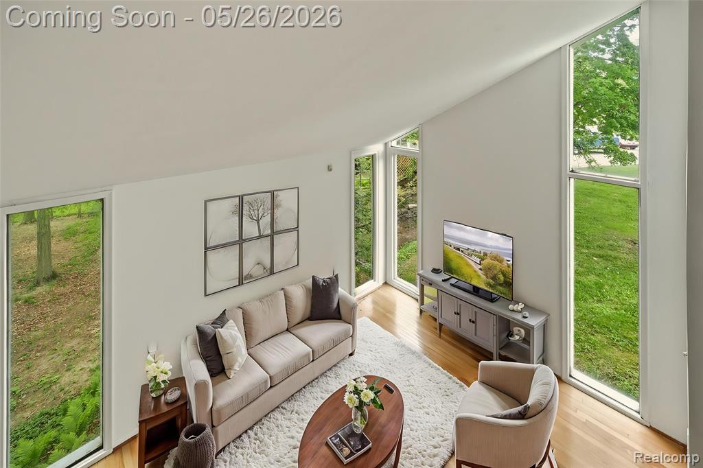 25201 Briarwyke Drive