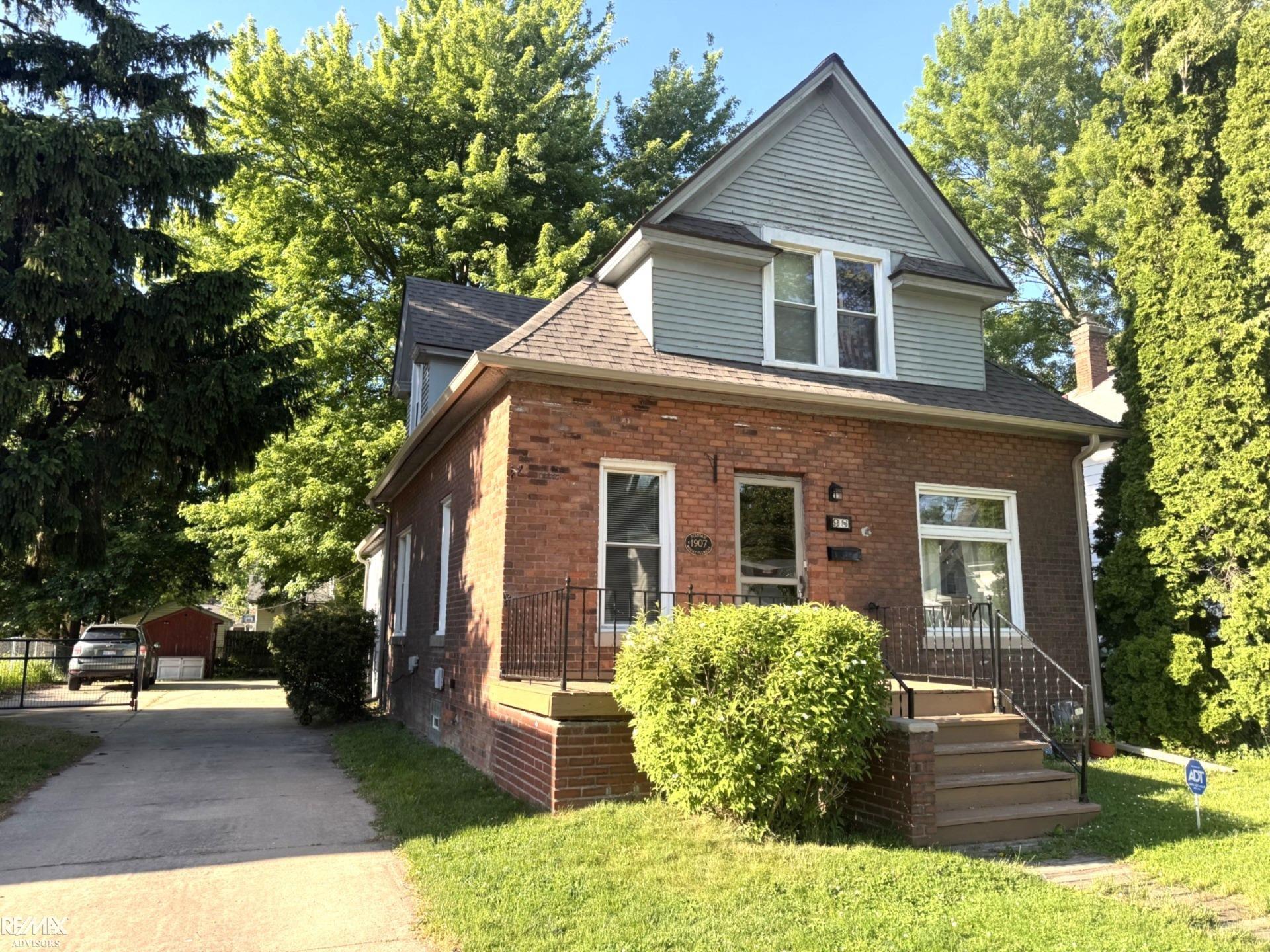 98 Gallup Street