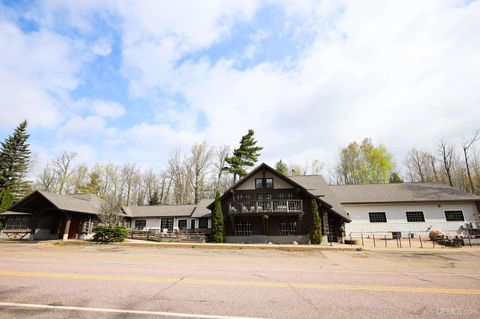 Photo of 260 Northwoods Road, Marquette, MI 49855 (MLS # 50208241)