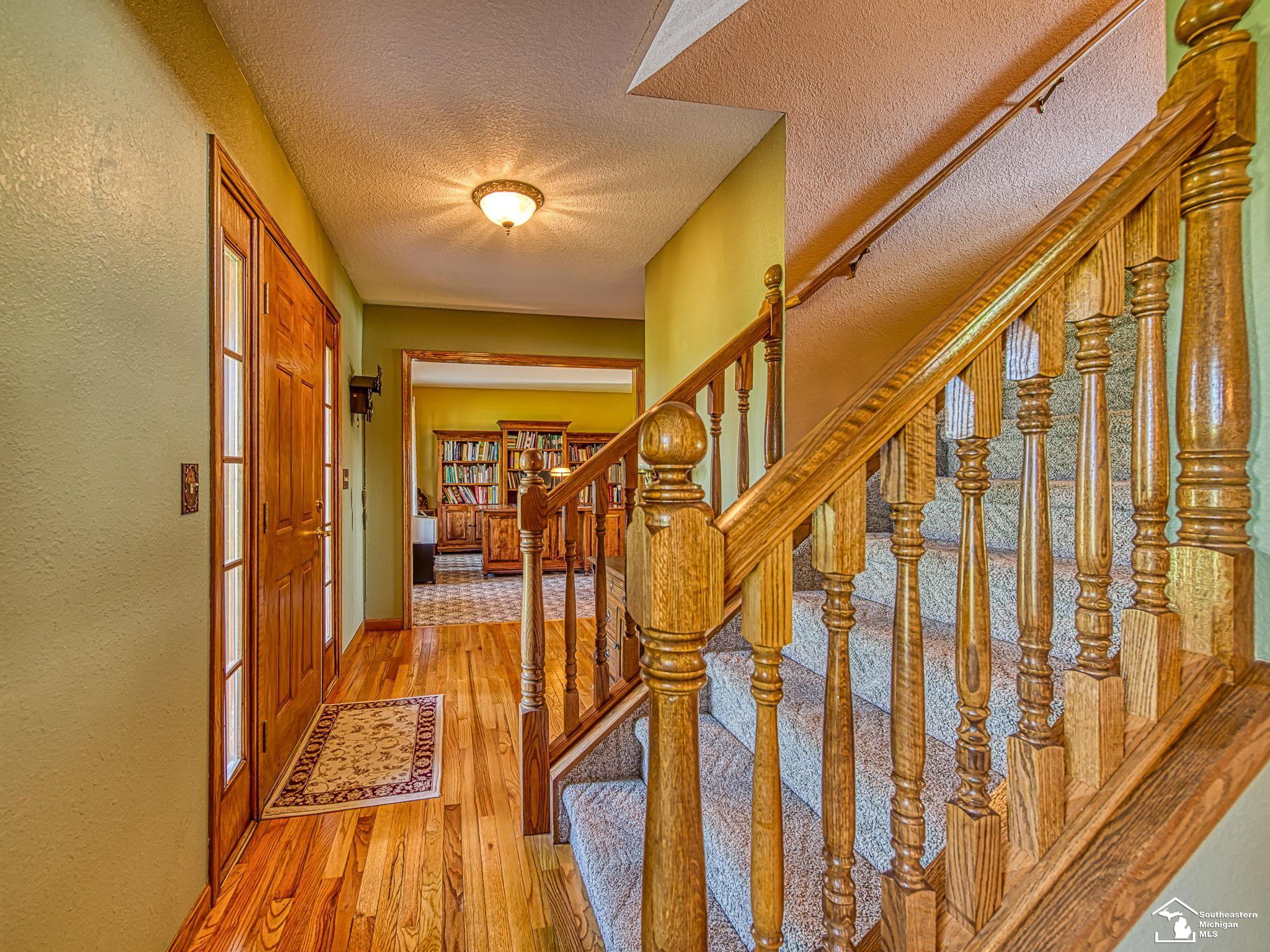 4992 Post Road