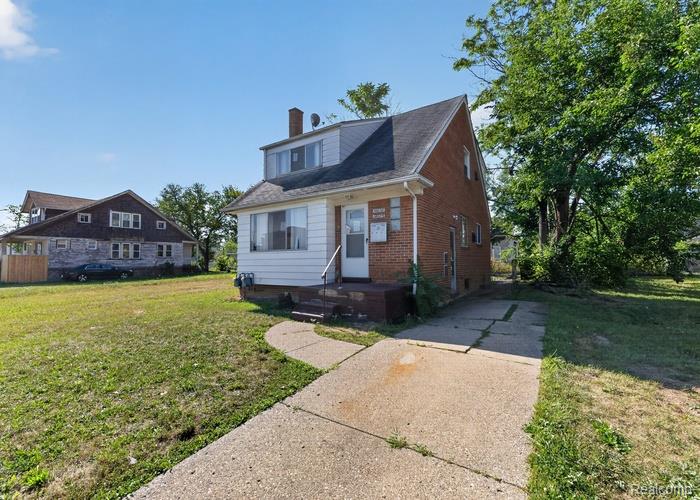 14076 - 78 Saratoga