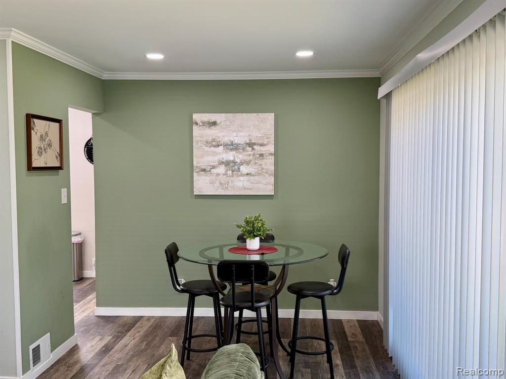 Warren, Michigan 48089, United States, 3 Bedrooms Bedrooms, ,1 BathroomBathrooms,Residential,Active,234933