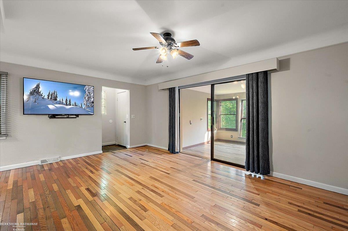 Shelby, Michigan 48317, United States, 3 Bedrooms Bedrooms, ,2 BathroomsBathrooms,Residential,Active,203498