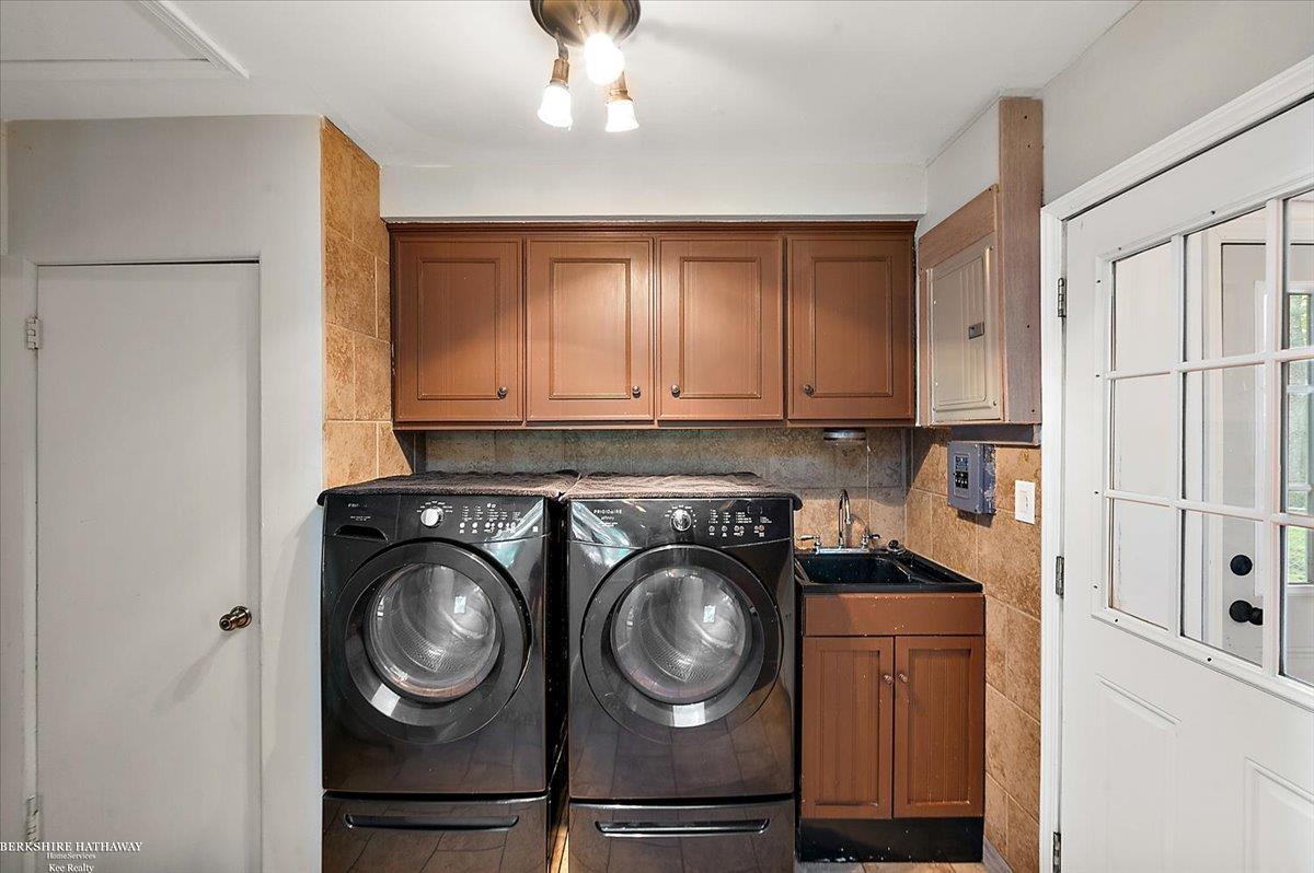 Shelby, Michigan 48317, United States, 3 Bedrooms Bedrooms, ,2 BathroomsBathrooms,Residential,Active,203498