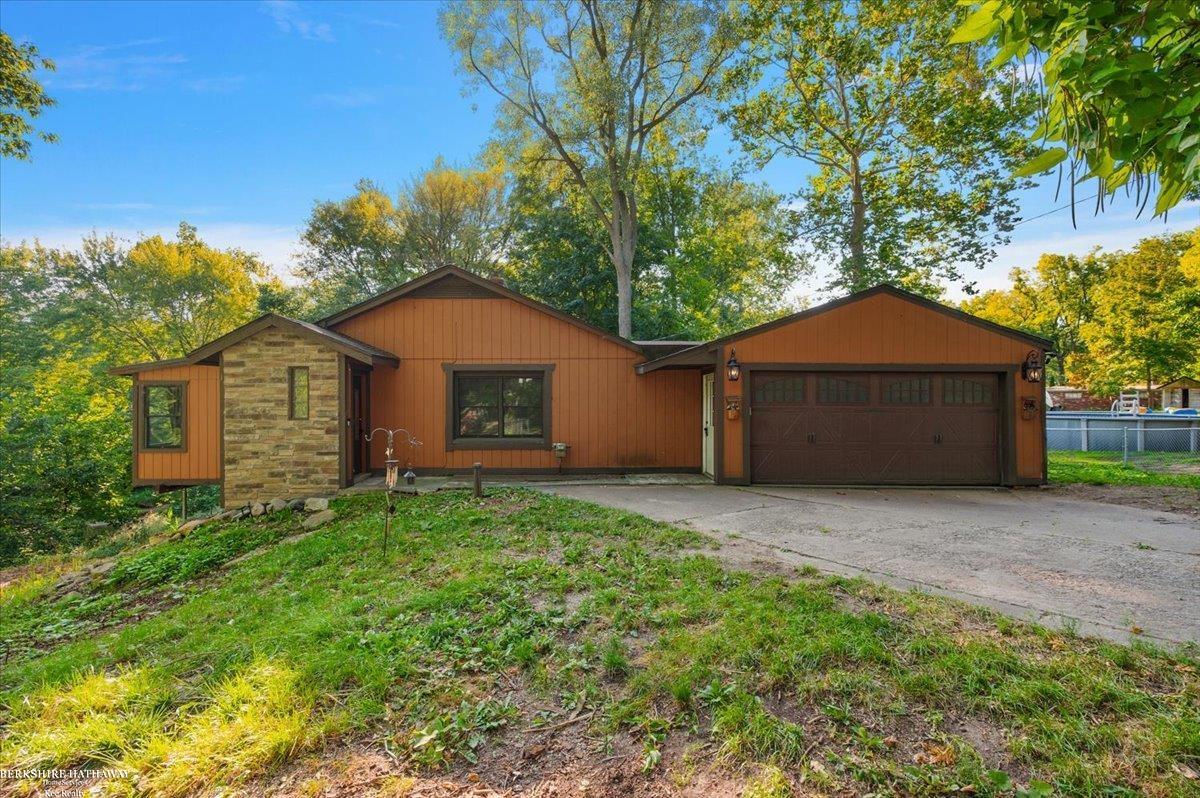 Shelby, Michigan 48317, United States, 3 Bedrooms Bedrooms, ,2 BathroomsBathrooms,Residential,Active,203498