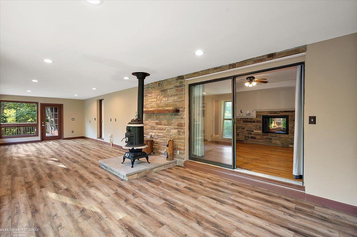 Shelby, Michigan 48317, United States, 3 Bedrooms Bedrooms, ,2 BathroomsBathrooms,Residential,Active,203498