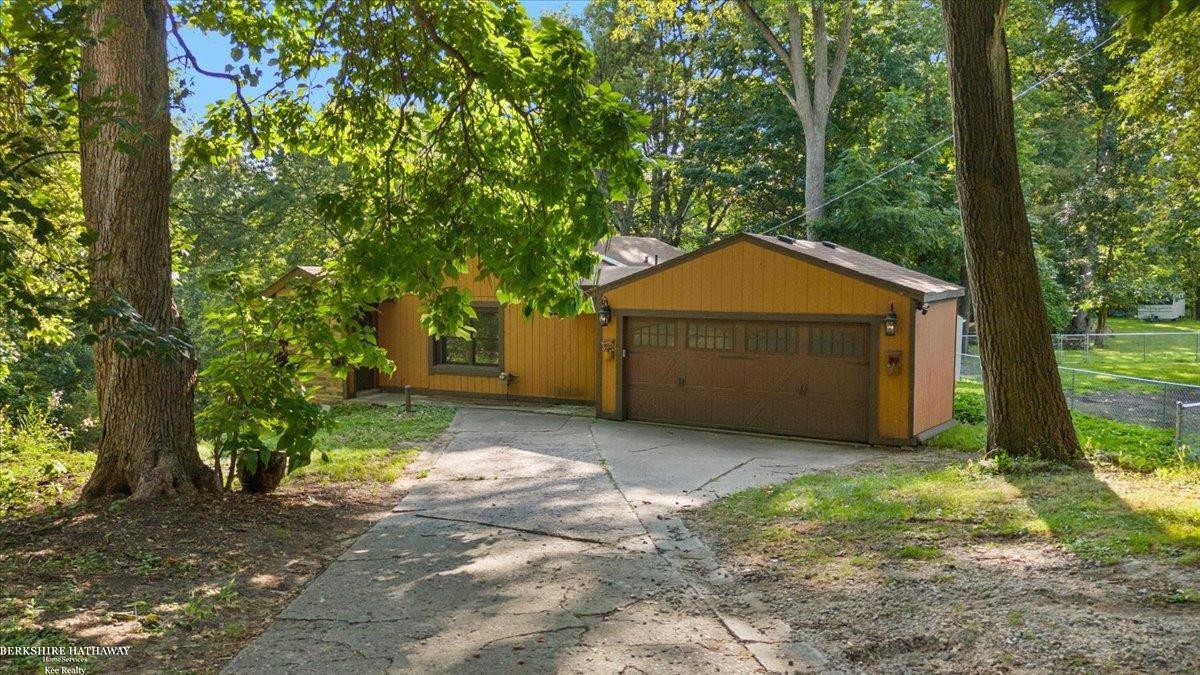 Shelby, Michigan 48317, United States, 3 Bedrooms Bedrooms, ,2 BathroomsBathrooms,Residential,Active,203498