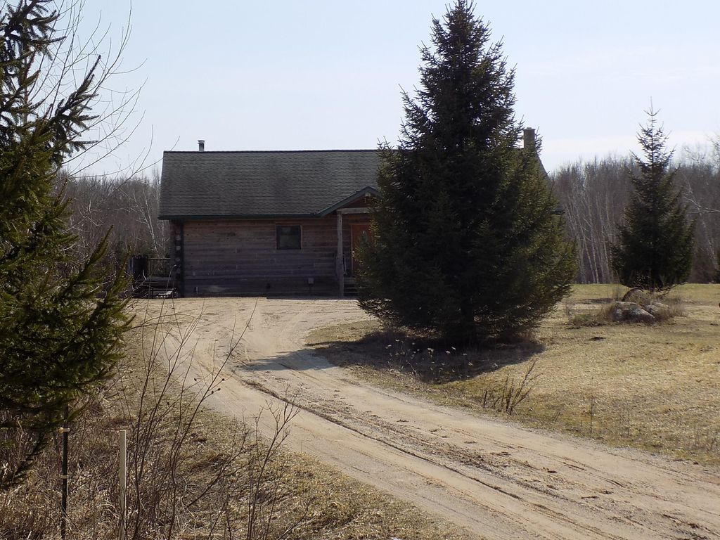 Photo of 4865 Schmidt Road, Gladwin, MI 48624 (MLS # 50203732)