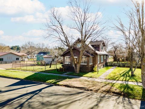 Photo of 123 W Maple Street, Iron River, MI 49935 (MLS # 50194438)