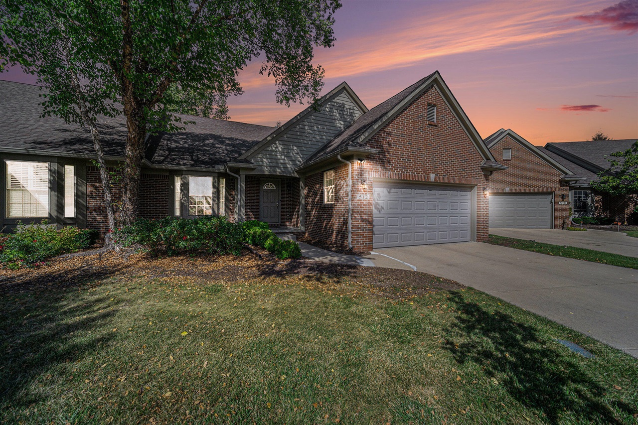 512 Brooks Hollow Court