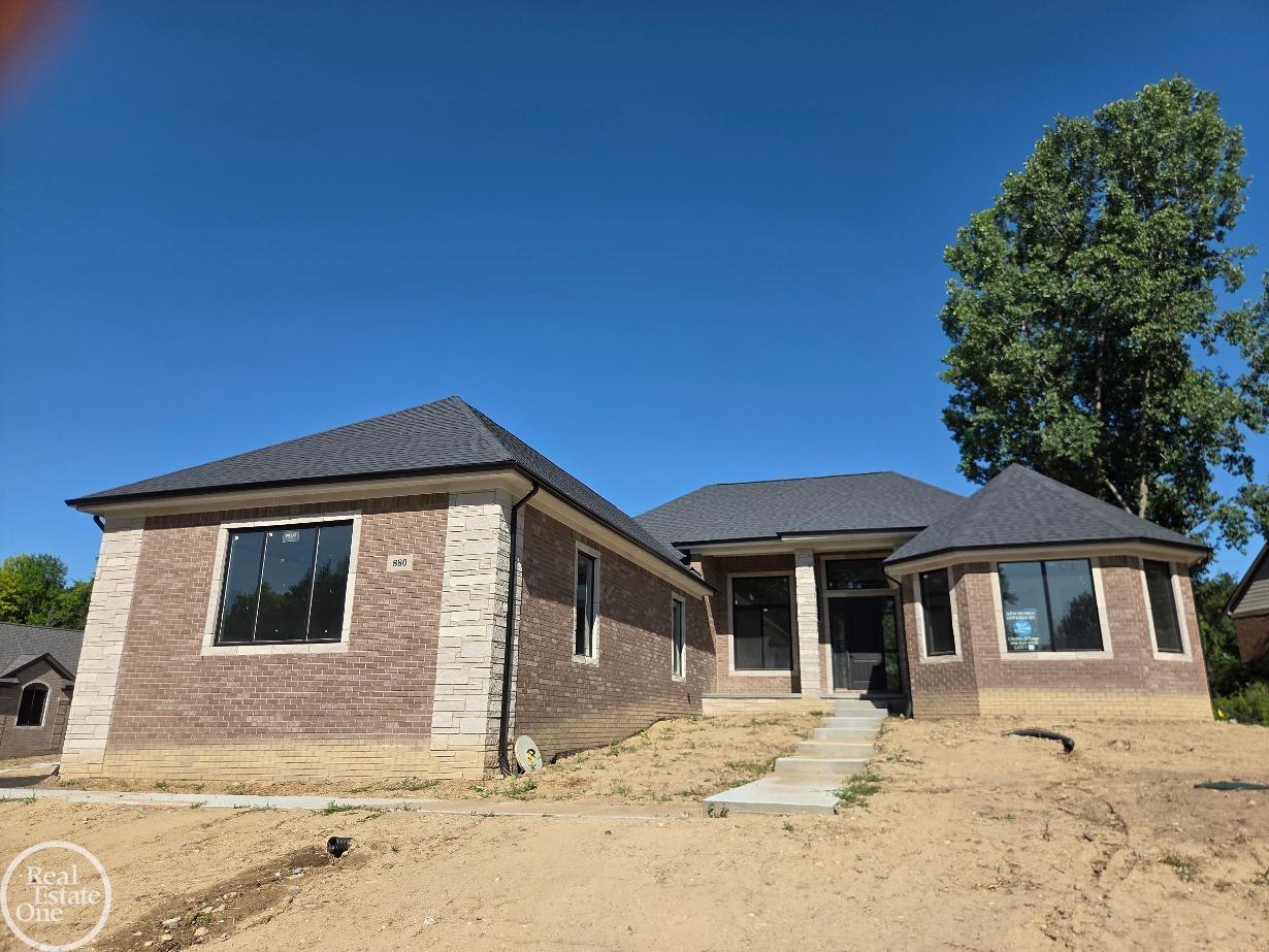 880 Hemlock Drive