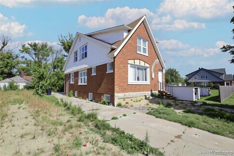 Photo of 12737 Promenade, Detroit, MI 48213 (MLS # 60951997)