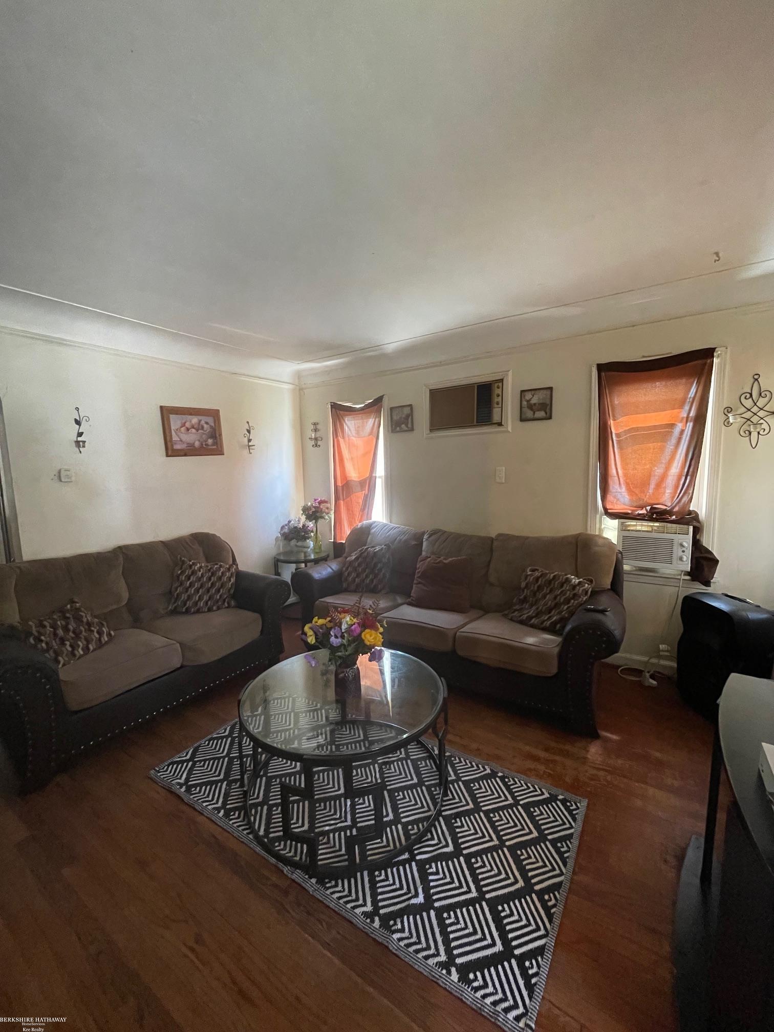 Detroit, Michigan 48224, United States, 3 Bedrooms Bedrooms, ,1 BathroomBathrooms,Residential,Active,210112