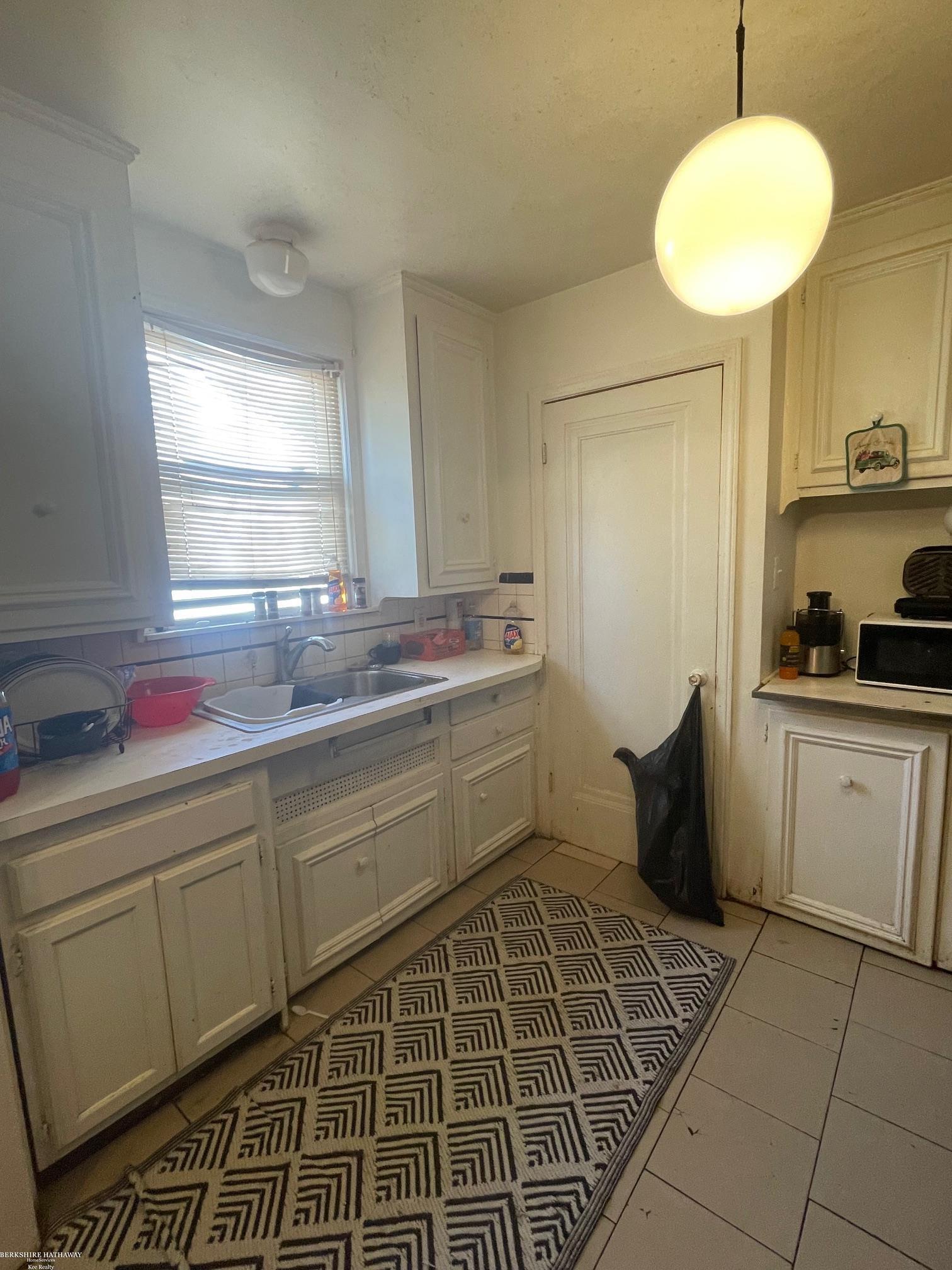 Detroit, Michigan 48224, United States, 3 Bedrooms Bedrooms, ,1 BathroomBathrooms,Residential,Active,210112