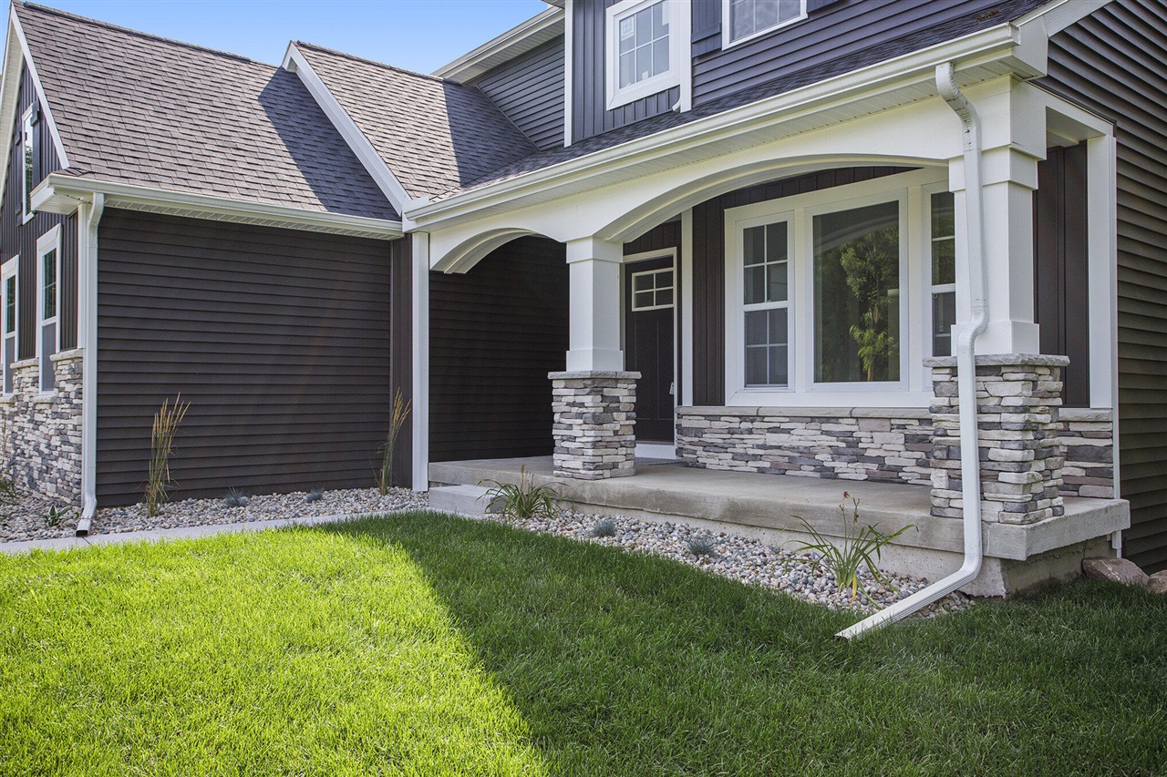 15250 Alister MacKenzie Avenue