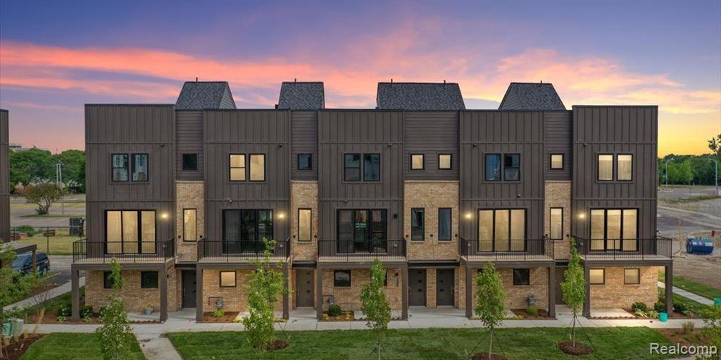 1058 Hampton Circle 74