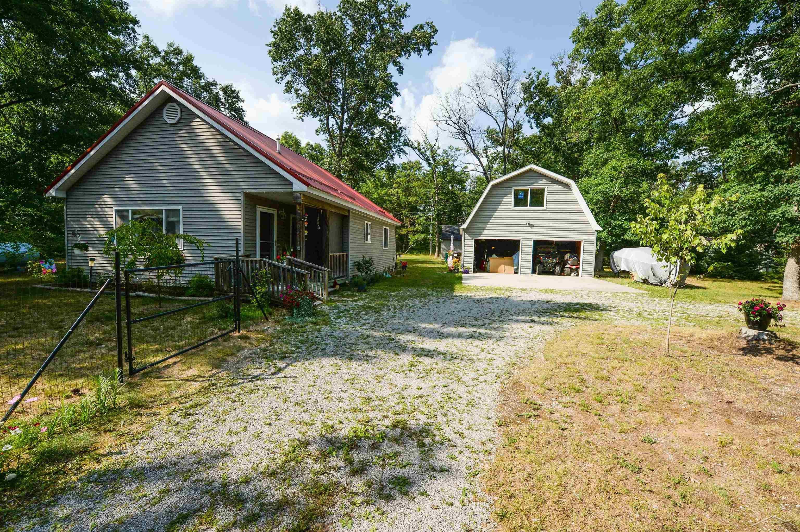 8278 Chain Lake Road