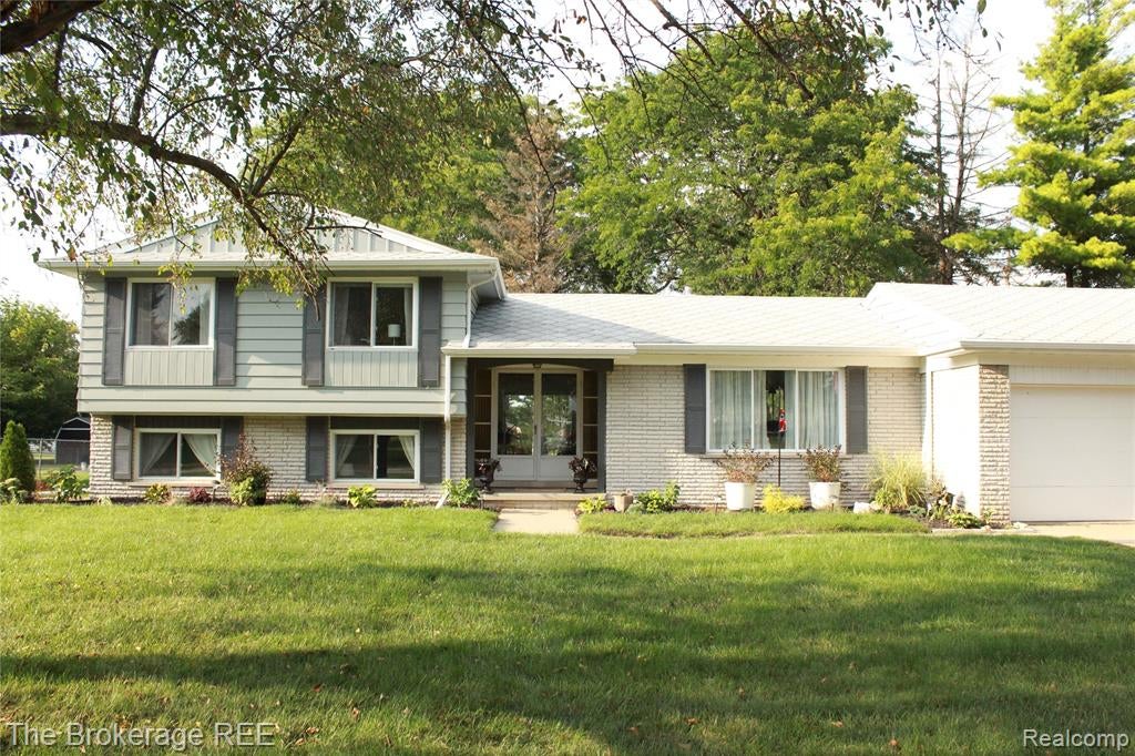 1483 HUNTLEY DR Huntley Drive