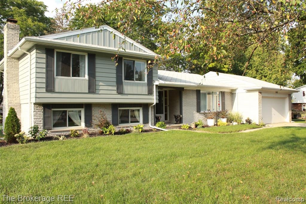 1483 HUNTLEY DR Huntley Drive