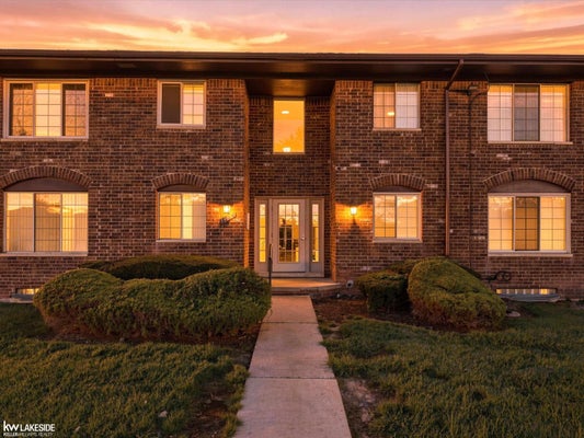 19603 W 12 MILE RD APT 204, SOUTHFIELD, MI 48076 - Image 65cec5b6e7c76d40dc8b17146bdbc8f7/1121937763