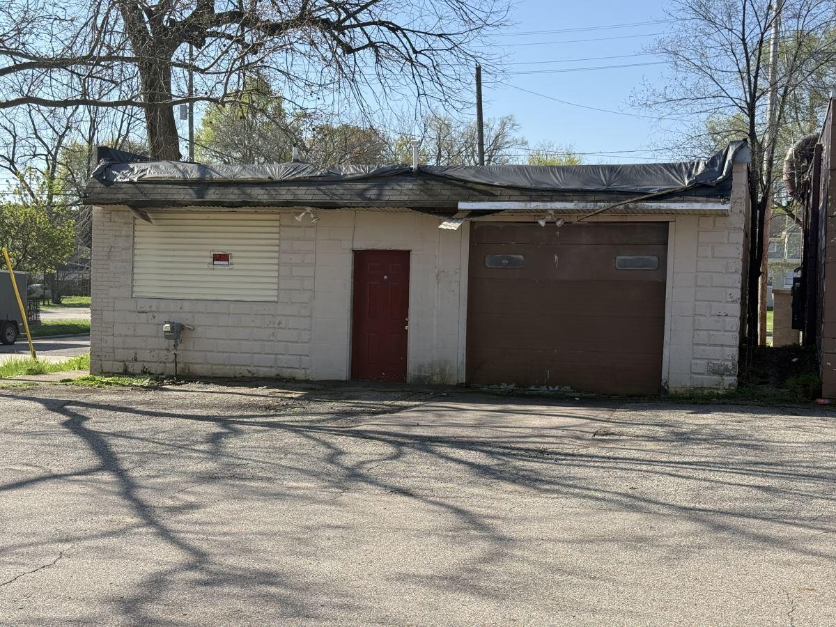 Properties Available 1 - 1 1040 W North Street
