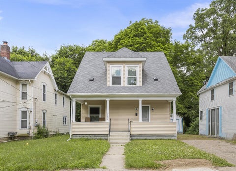 Photo of 1030 S Jackson Street, Jackson, MI 49203 (MLS # 70540451)