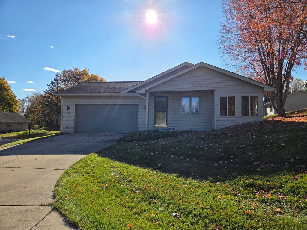 Photo of 606 Kemp Court, Gladwin, MI 48624 (MLS # 50193810)