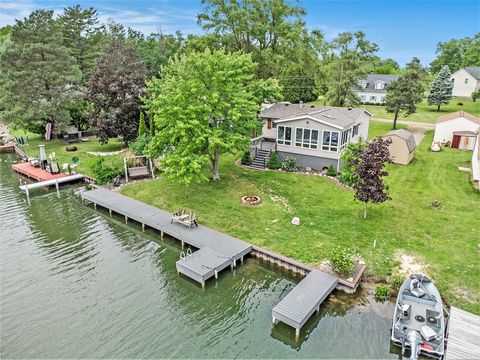 Photo of 787 Doves Landing, Coldwater, MI 49036 (MLS # 70523089)