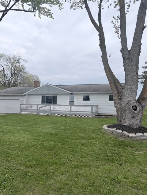 Photo of 965 E Remus Road, Mount Pleasant, MI 48858 (MLS # 80068469)