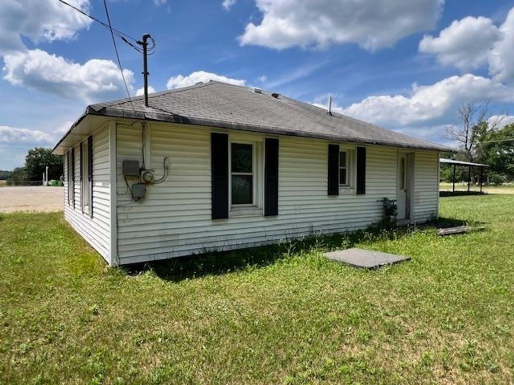 Photo of 4716 N Clare Avenue #&amp; 4718, Harrison, MI 48625 (MLS # 50181457)