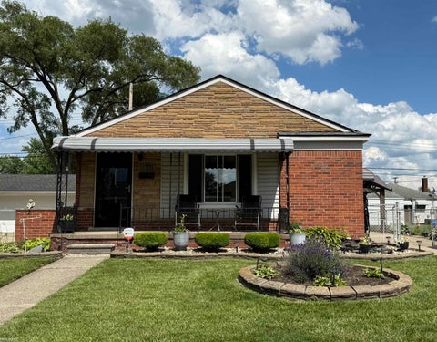 Photo of 28460 Hollywood Street, Roseville, MI 48066 (MLS # 50213253)