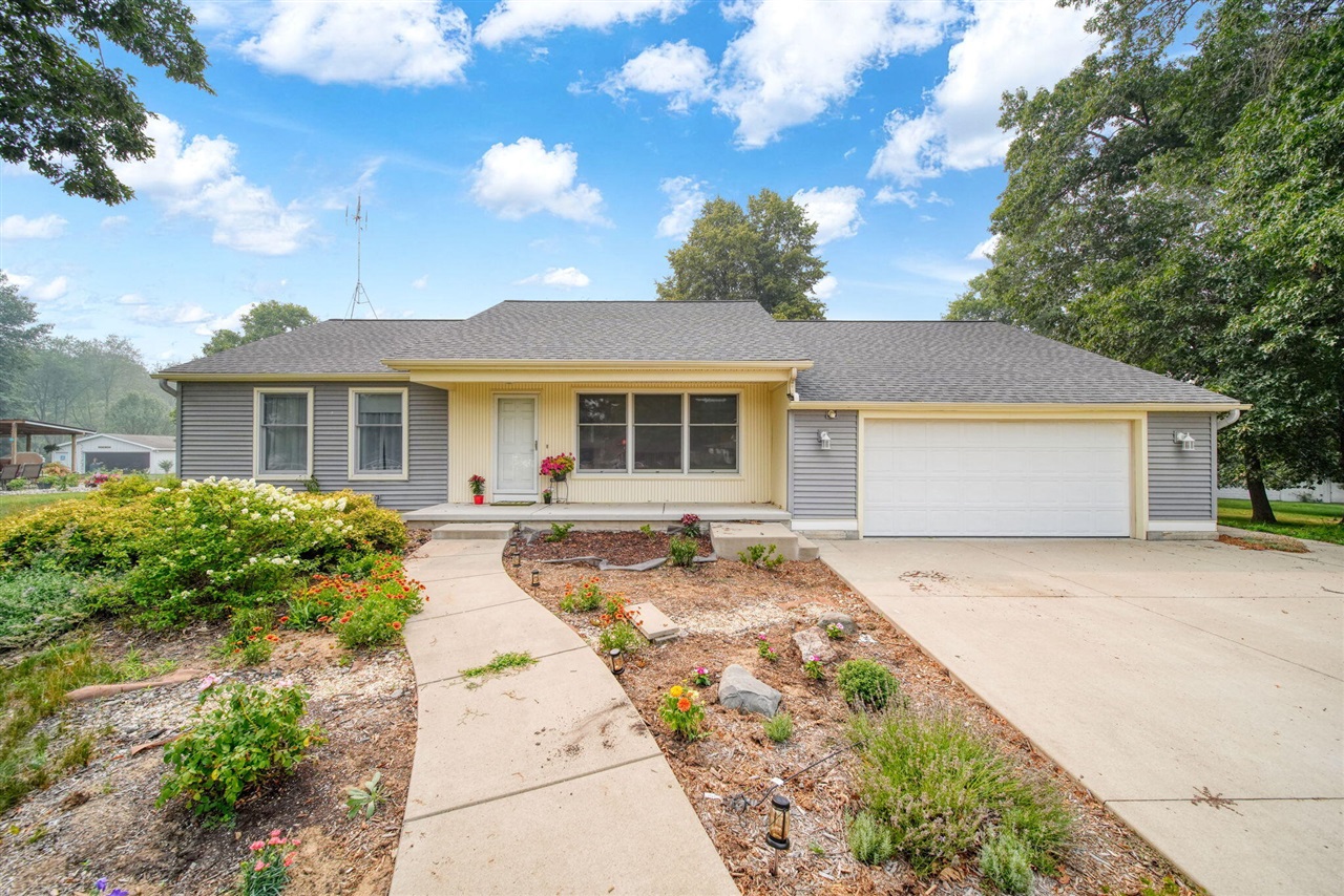 4234 Sauk Trail