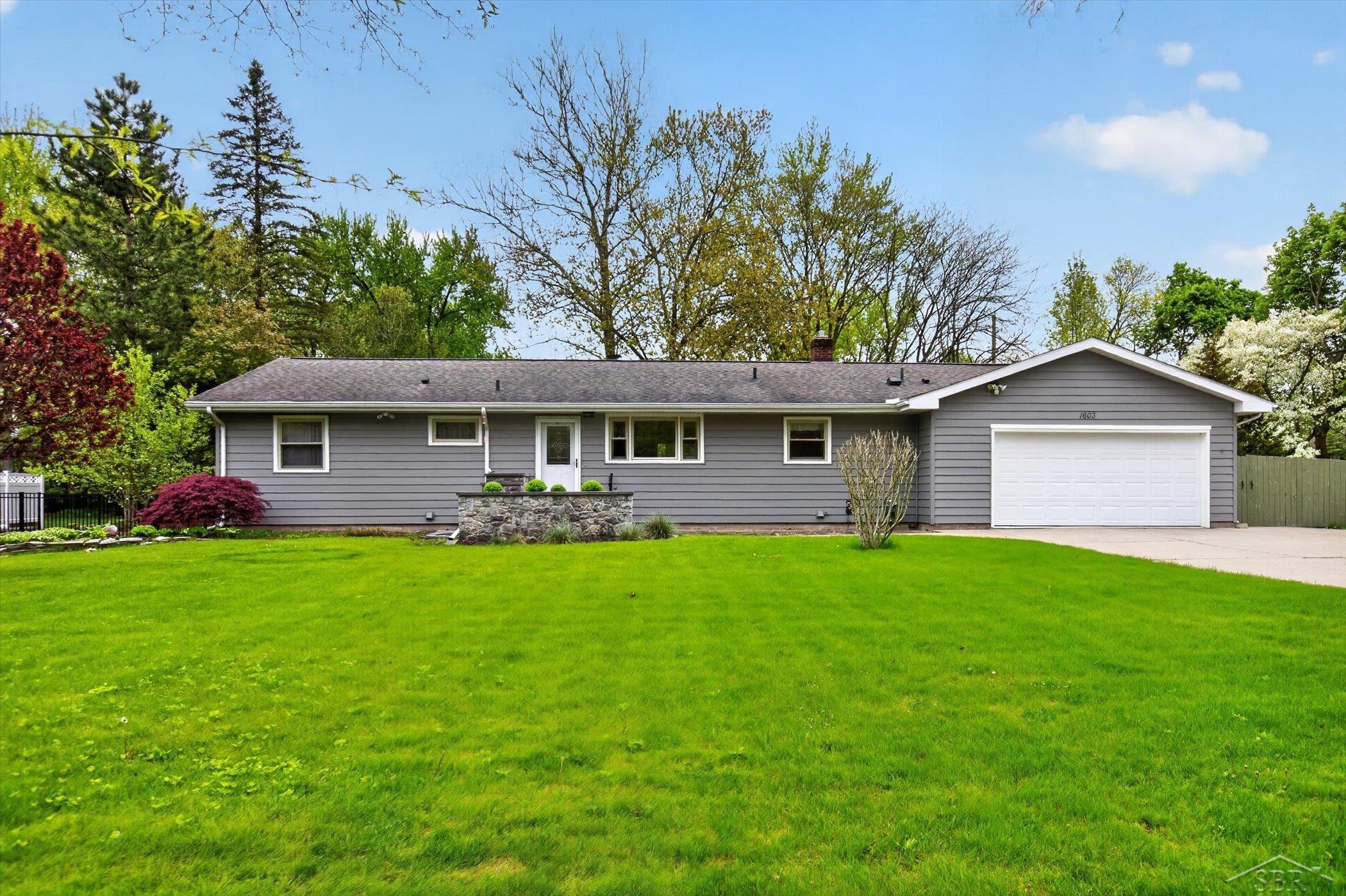 1603 Clover Lane